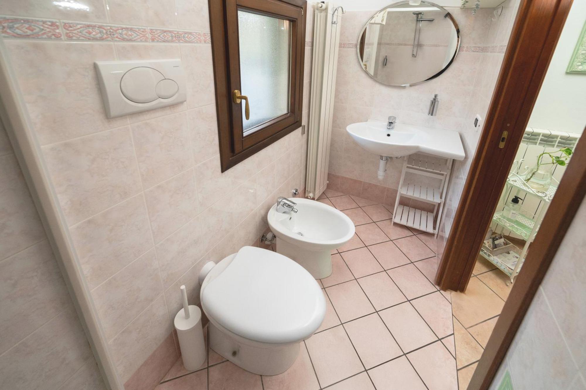Ulivi - Comodita E Tranquillita Con Patio E Parcheggio Apartment Imperia